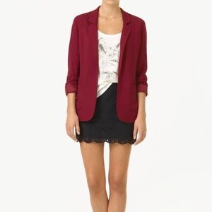 ARITZIA Talula burgundy open front boyfriend blazer, size 6